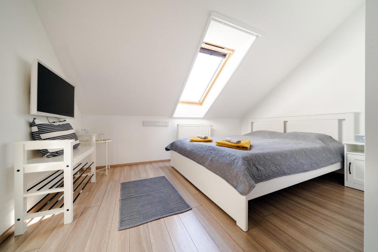 Pipacs Panir & Grill Garden Vendeghaz Otel Győrújbarát Dış mekan fotoğraf