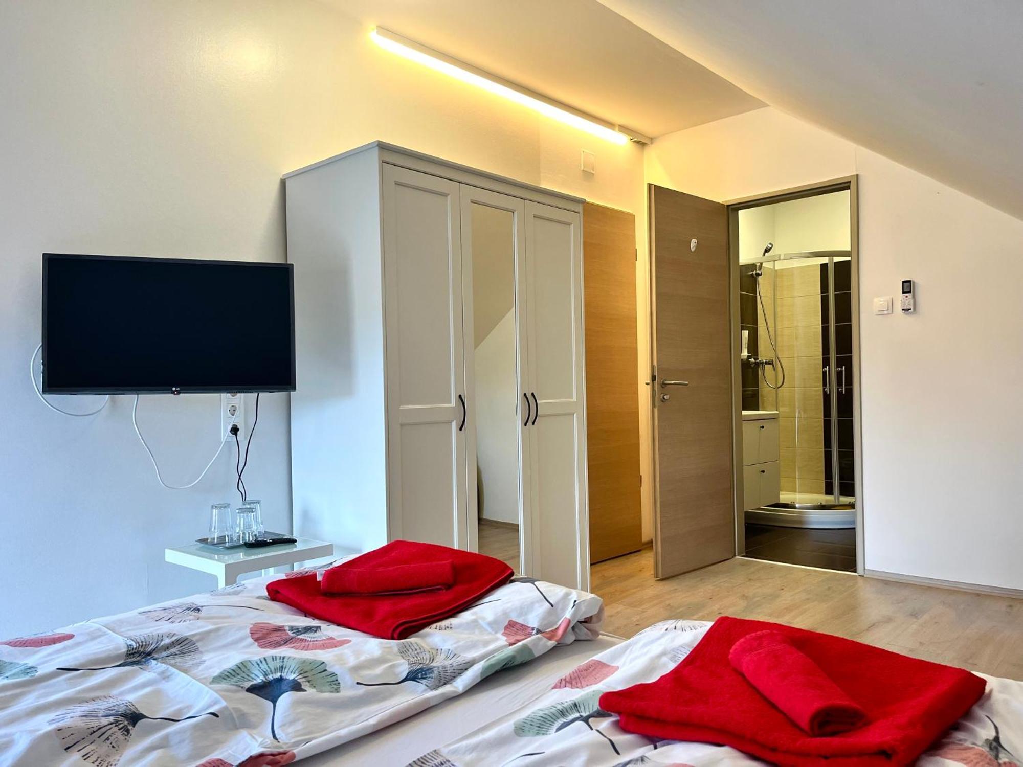 Pipacs Panir & Grill Garden Vendeghaz Otel Győrújbarát Dış mekan fotoğraf